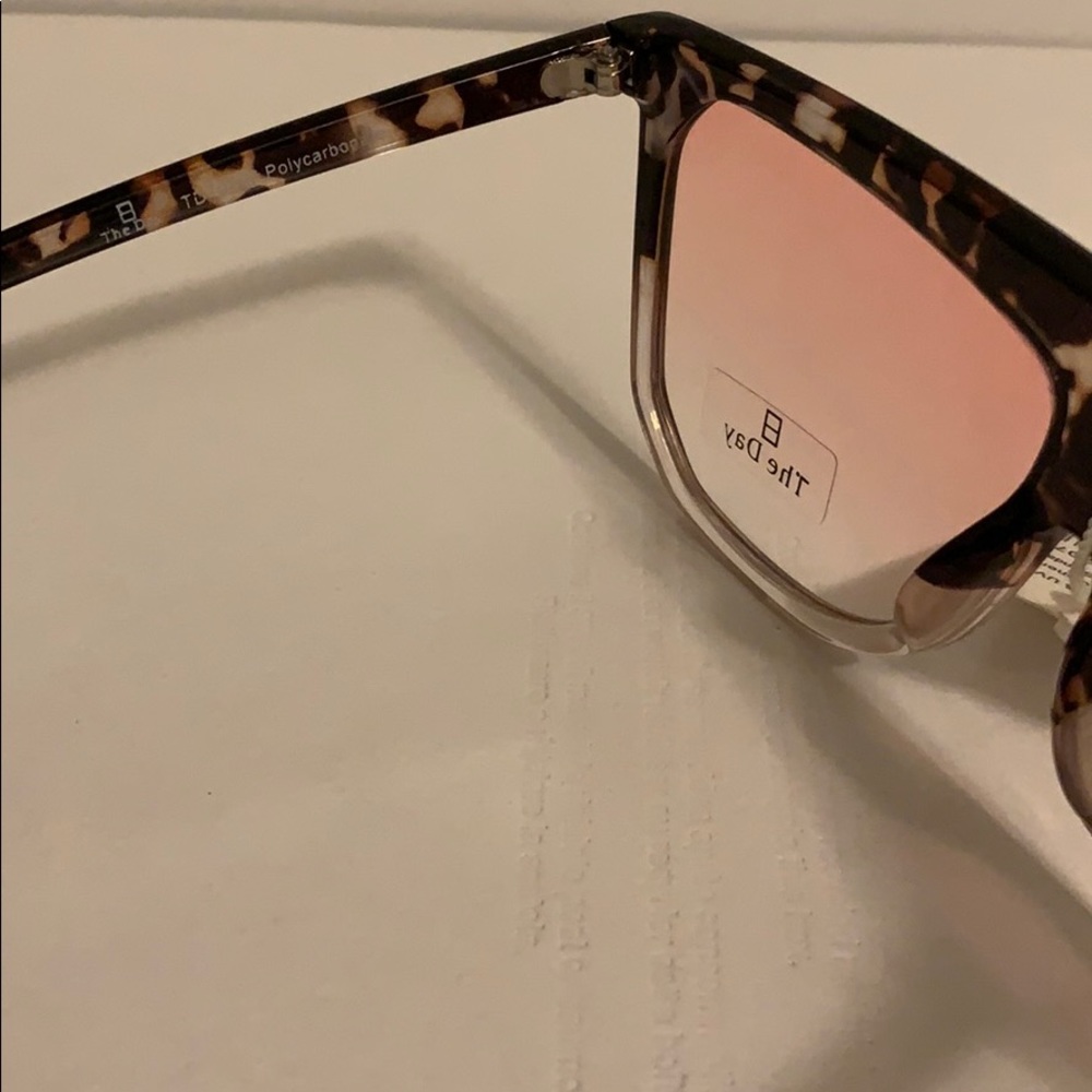 🆕 🆑  SUNGLASSES - Picture 4 of 8